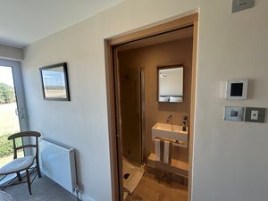 Photo 19- click for photo gallery